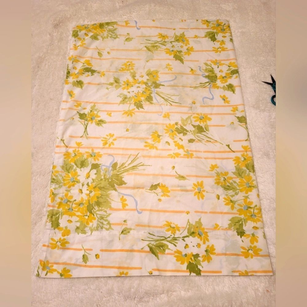 Vintage Pristine Utica Set of 2 Cotton Percale Floral Print Pillowcases Standard